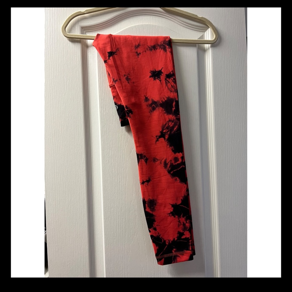 Lululemon Aligns Size 4